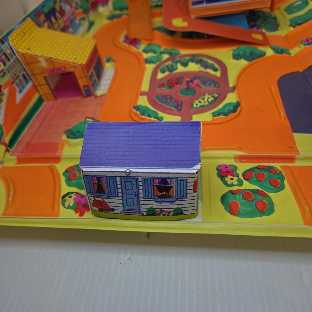 Vintage 1968 Hot Wheels Action City Folding Yellow Playset Case Mattel 5155